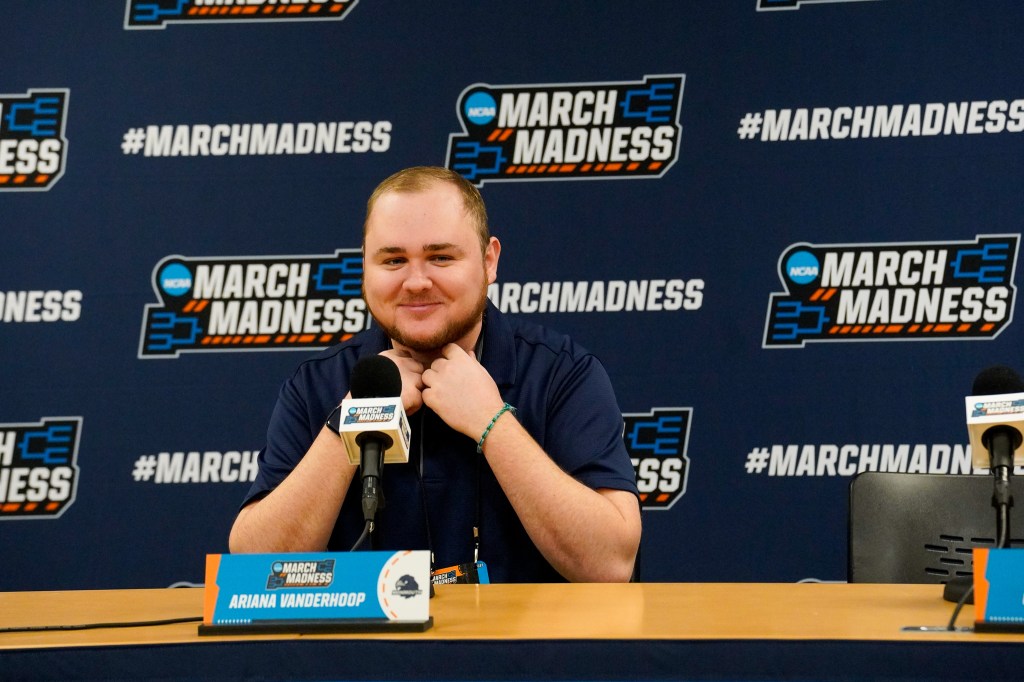 Brady Weaver, Professional Videographer, phototgrapher, content creator and story teller.